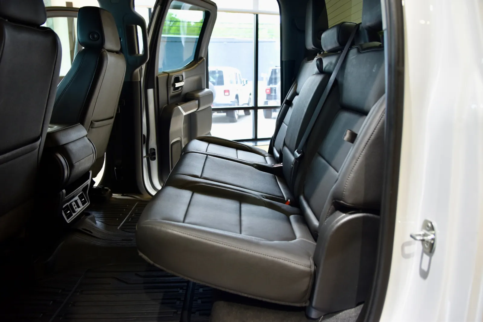 2021 GMC Sierra 1500 SLT - Photo 23