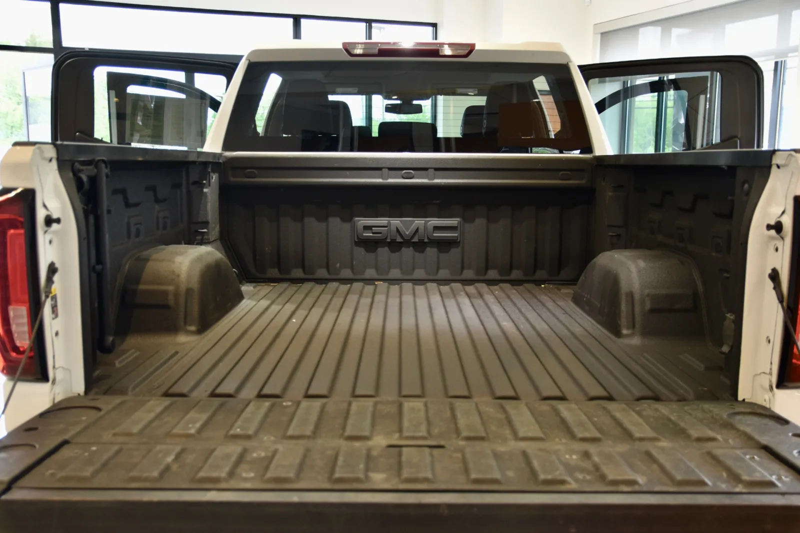 2021 GMC Sierra 1500 SLT - Photo 6