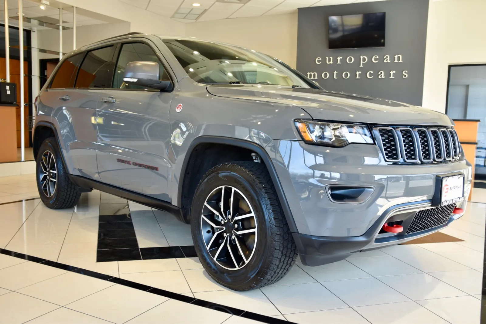 Gray 2021 Jeep Grand Cherokee Trailhawk for sale in Middletown, CT