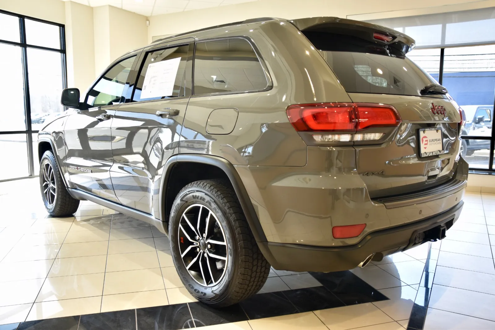 More photos of 2021 Jeep Grand Cherokee Trailhawk at European Motorcars, CT