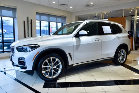 Another view of 2021 BMW X5 xDrive40i for sale in Middletown, CT at European Motorcars