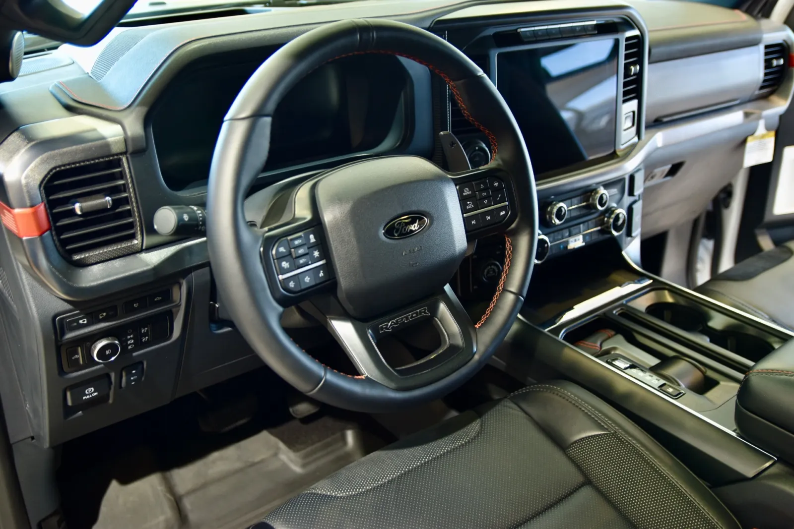 2024 Ford F-150 Raptor - Photo 18