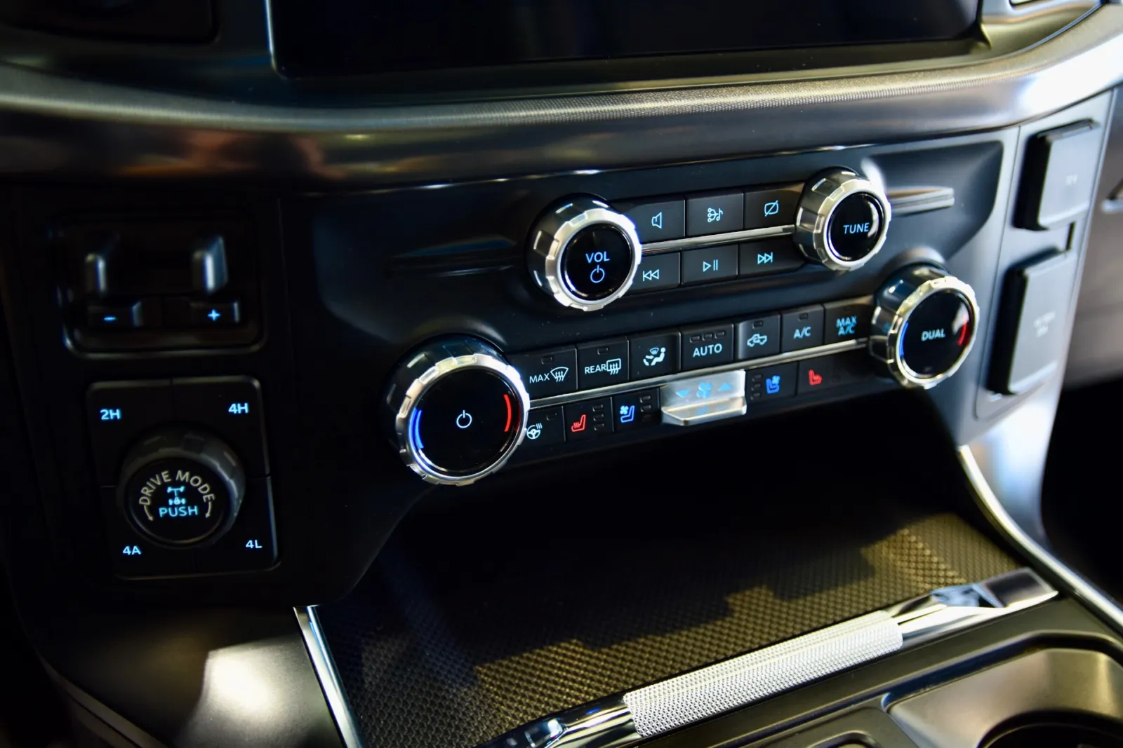 2024 Ford F-150 Raptor - Photo 23