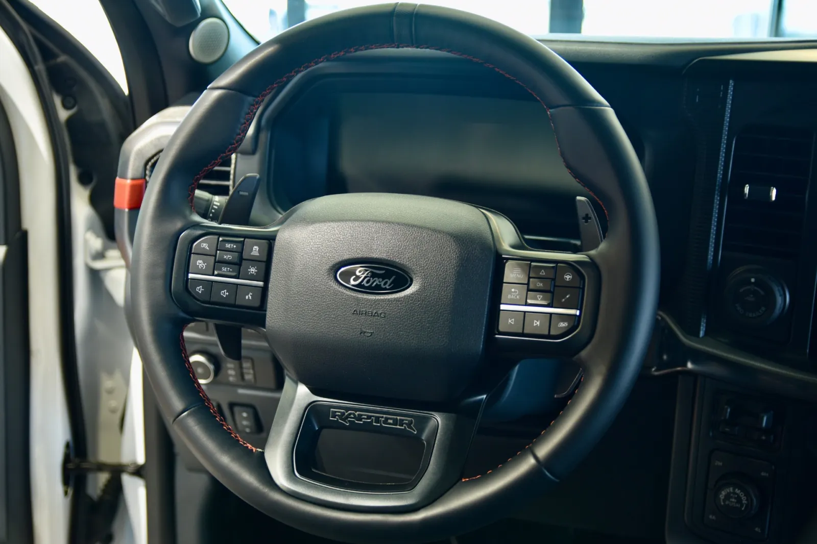 2024 Ford F-150 Raptor - Photo 28