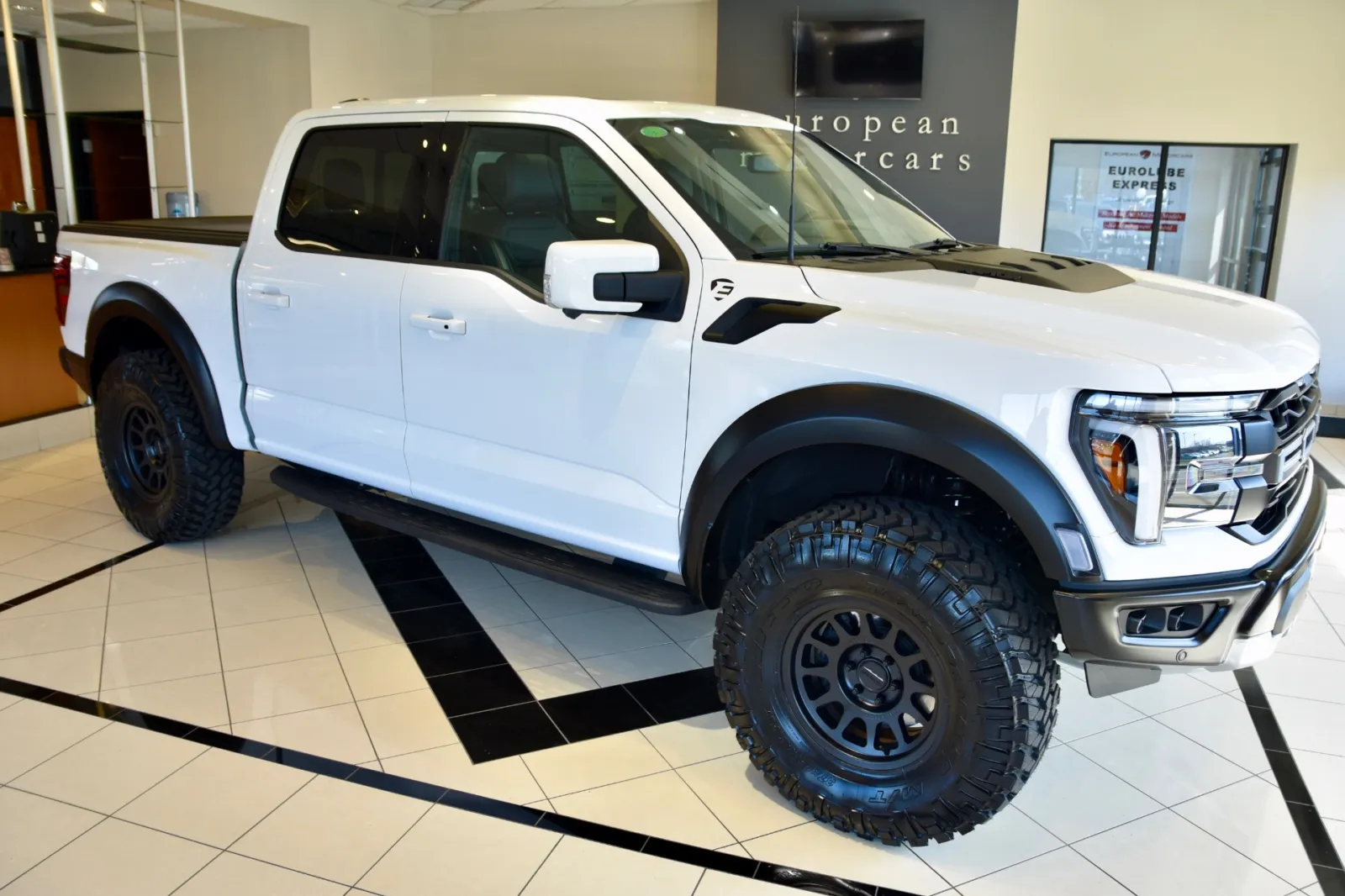 2024 Ford F-150 Raptor - Photo 8