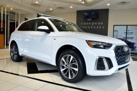 White 2024 Audi Q5 S line Premium Plus for sale in Middletown, CT
