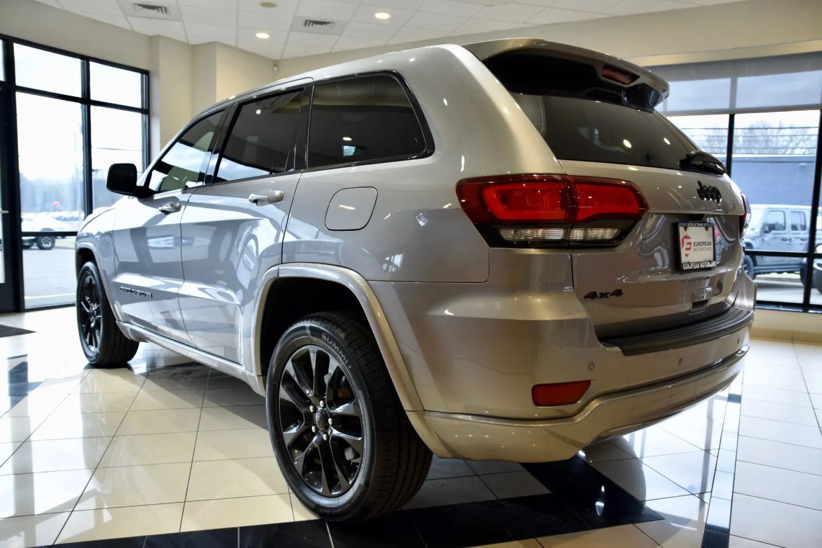 More photos of 2021 Jeep Grand Cherokee Laredo X at European Motorcars, CT