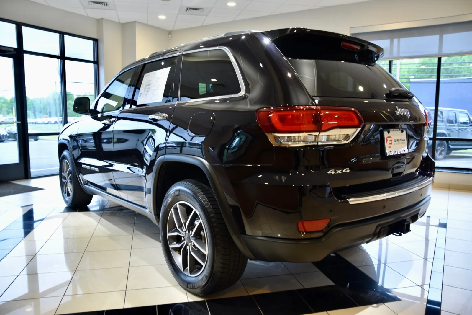 More photos of 2021 Jeep Grand Cherokee Limited at European Motorcars, CT