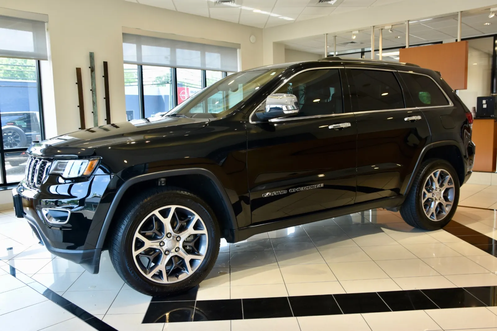 Another view of 2021 Jeep Grand Cherokee Limited for sale in Middletown, CT at European Motorcars