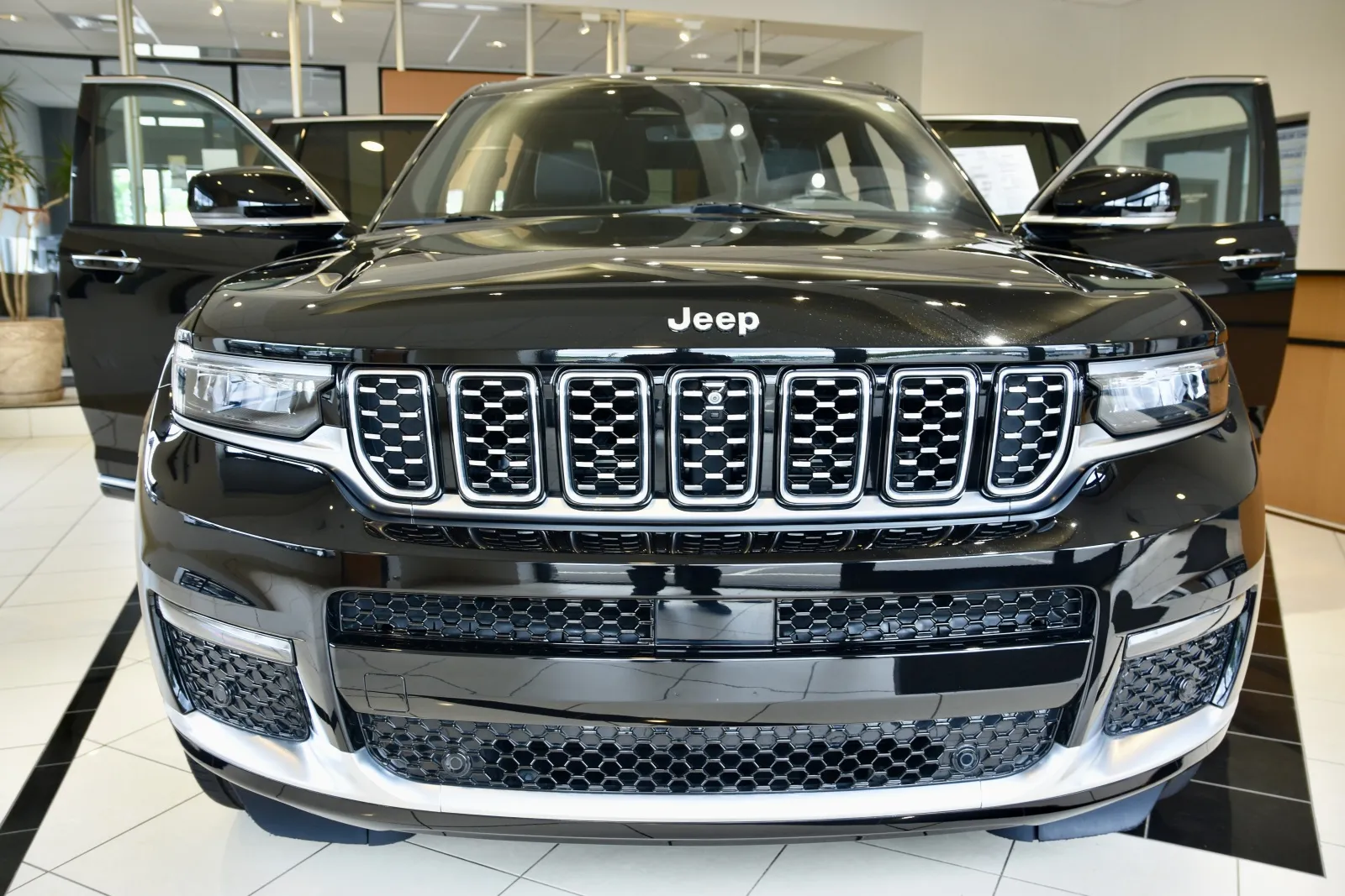Photos of 2021 Jeep Grand Cherokee L Summit for sale in Middletown, CT at European Motorcars