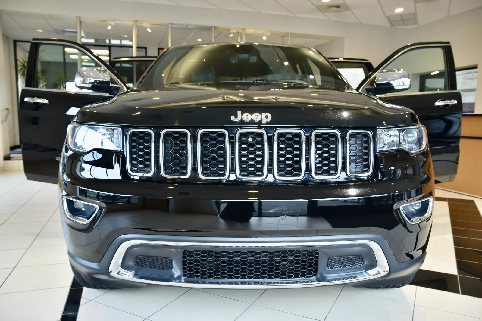 Photos of 2021 Jeep Grand Cherokee Limited for sale in Middletown, CT at European Motorcars