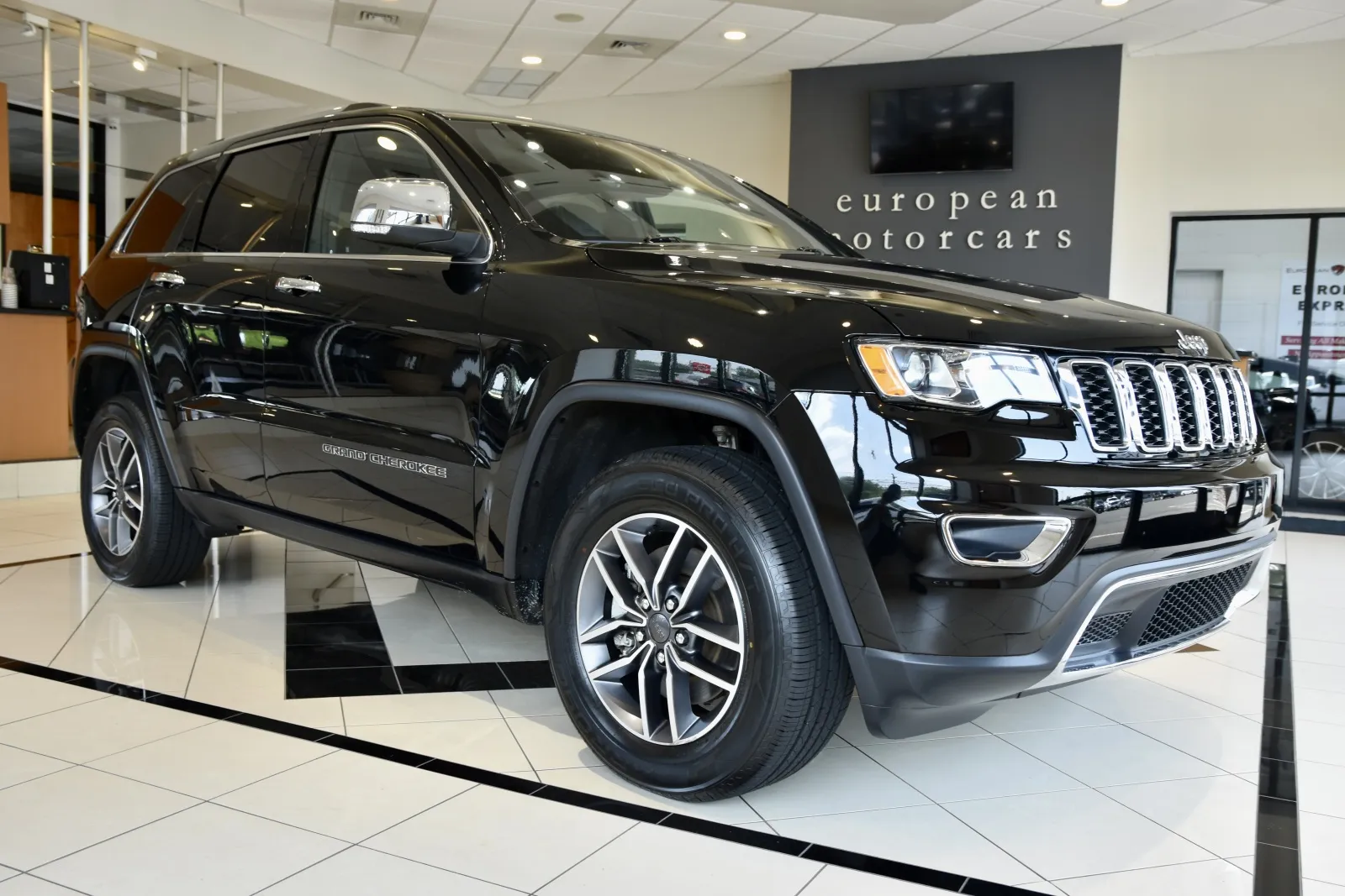 Black 2021 Jeep Grand Cherokee Limited for sale in Middletown, CT