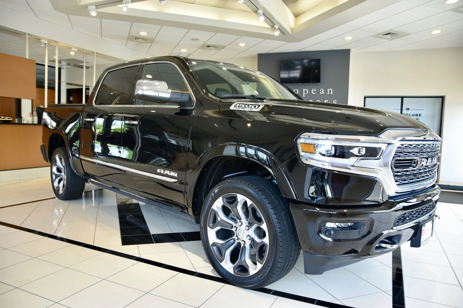 Black 2022 Ram 1500 Limited for sale in Middletown, CT