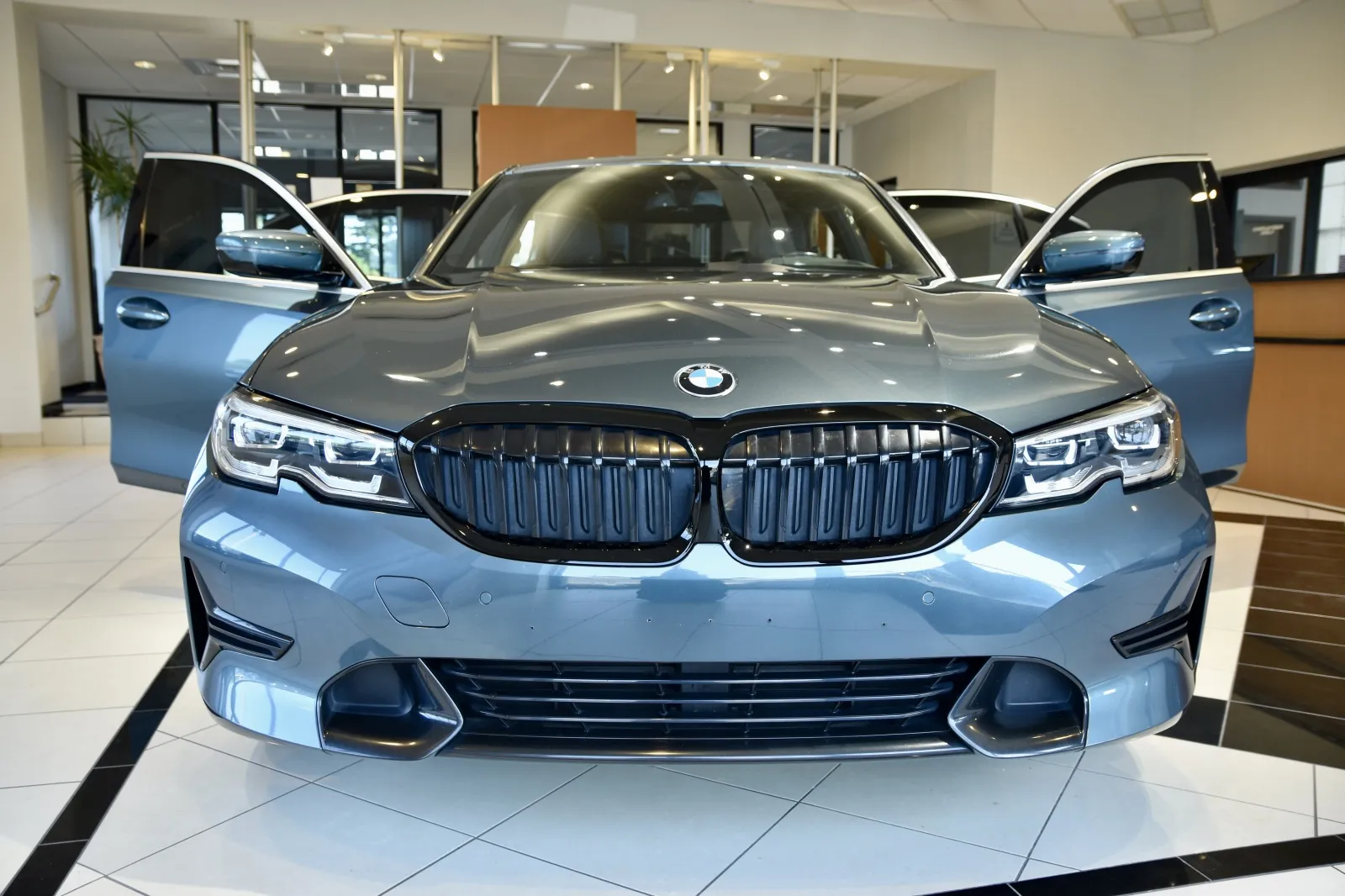 Photos of 2020 BMW 3 Series 330i xDrive for sale in Middletown, CT at European Motorcars