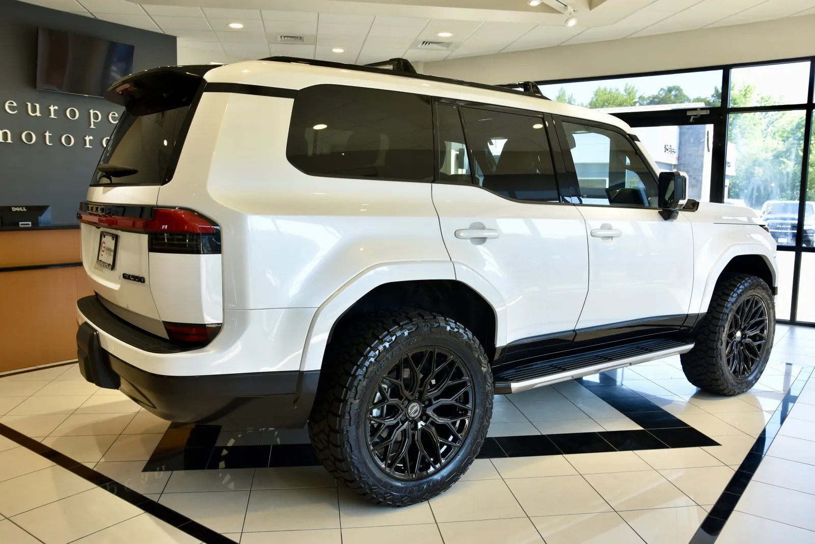 2024 Lexus GX Premium - Photo 6