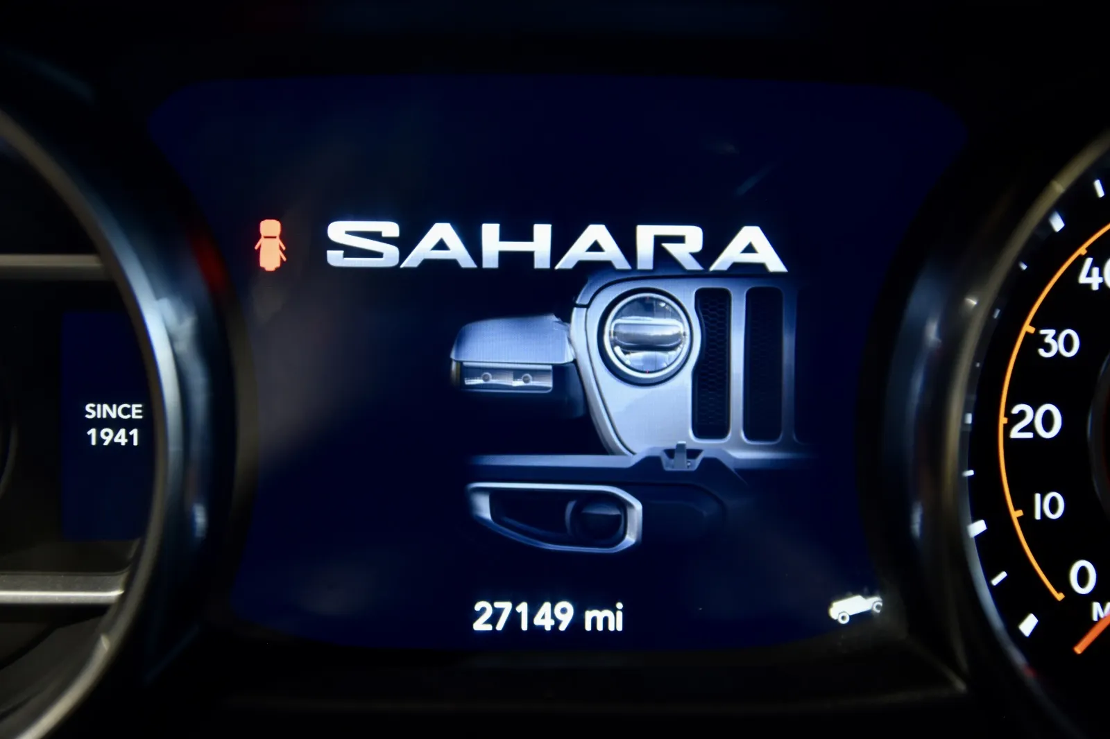 2022 Jeep Wrangler Unlimited Sahara photo 8