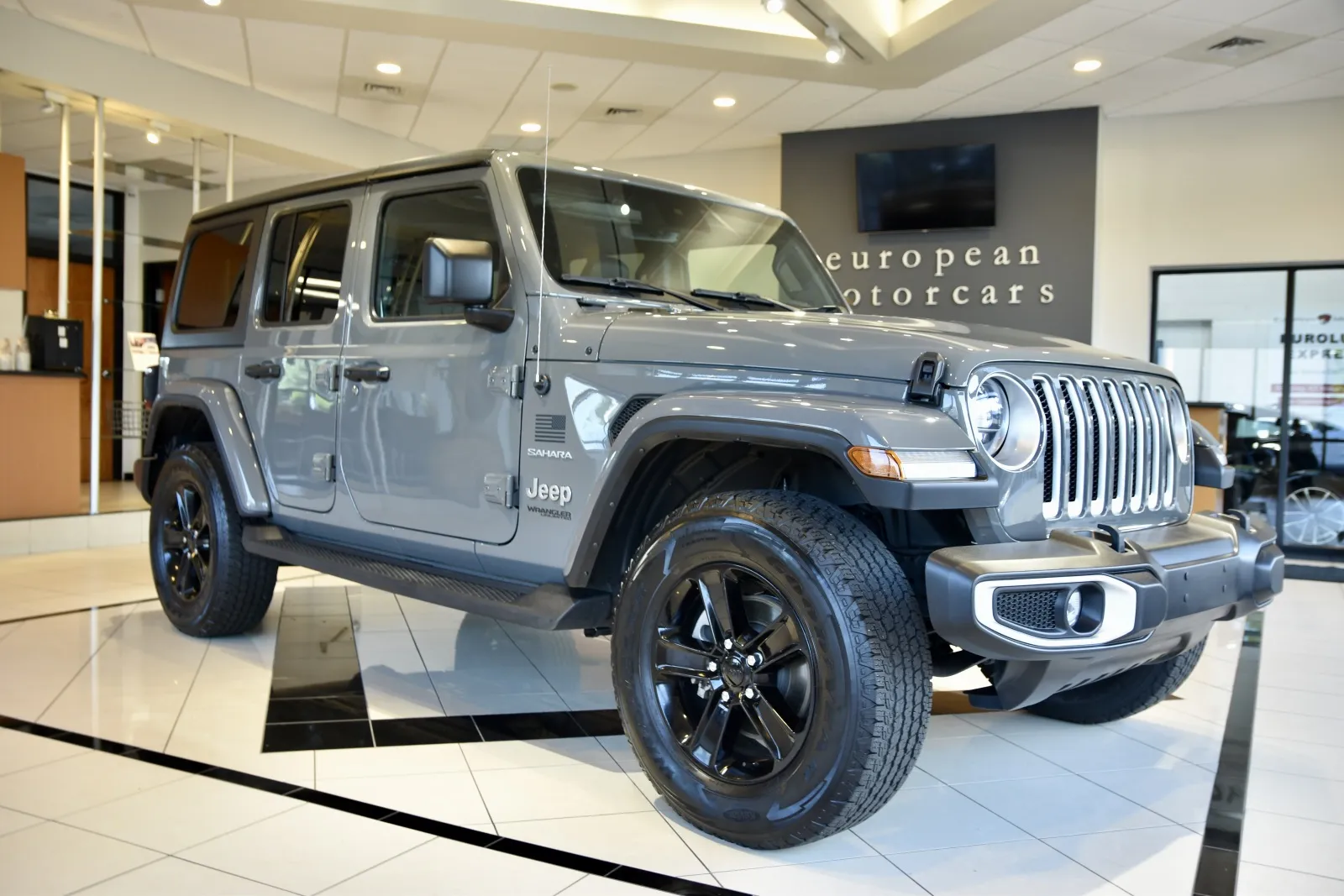 Gray 2022 Jeep Wrangler Unlimited Sahara for sale in Middletown, CT