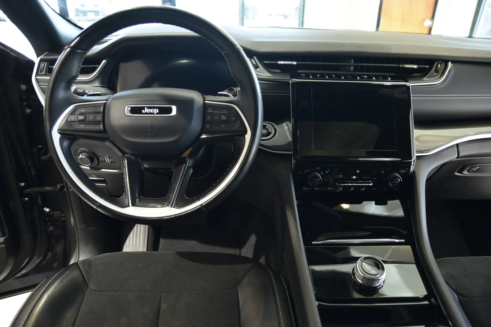 2022 Jeep Grand Cherokee Altitude photo 23