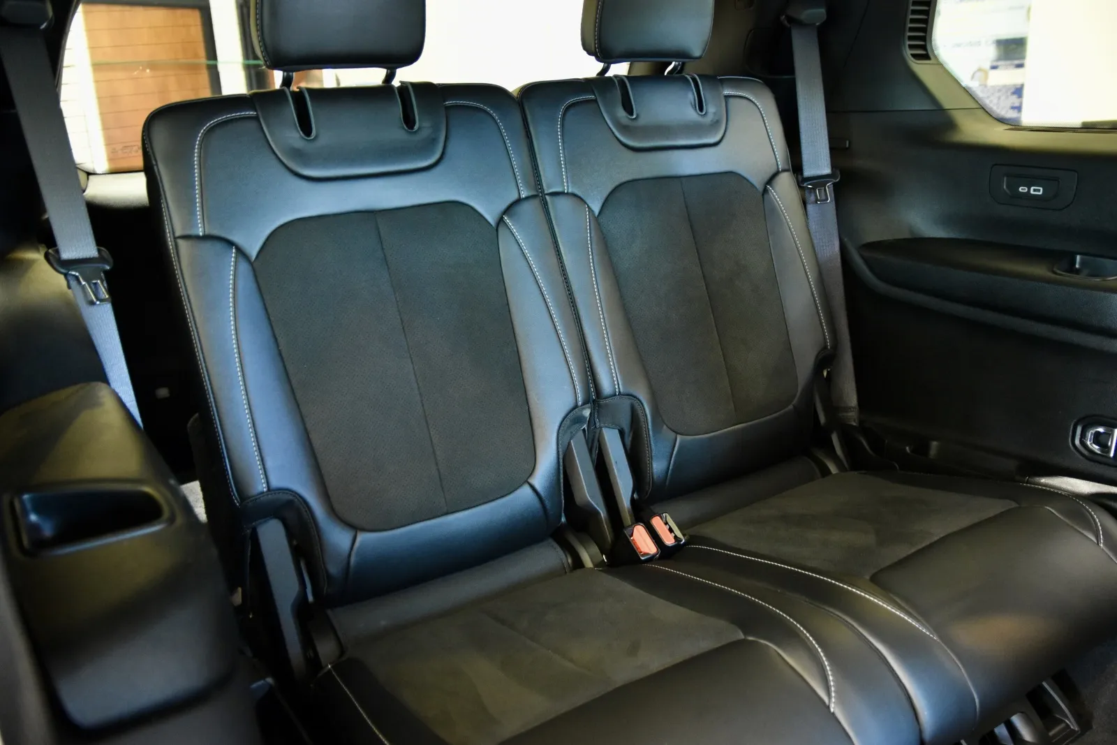 2022 Jeep Grand Cherokee Altitude photo 27