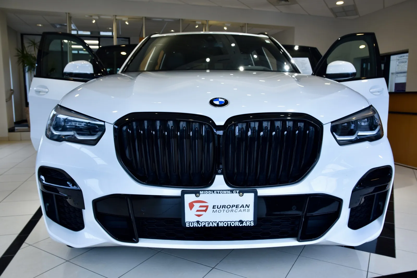 Photos of 2022 BMW X5 M Sport xDrive40i for sale in Middletown, CT at European Motorcars
