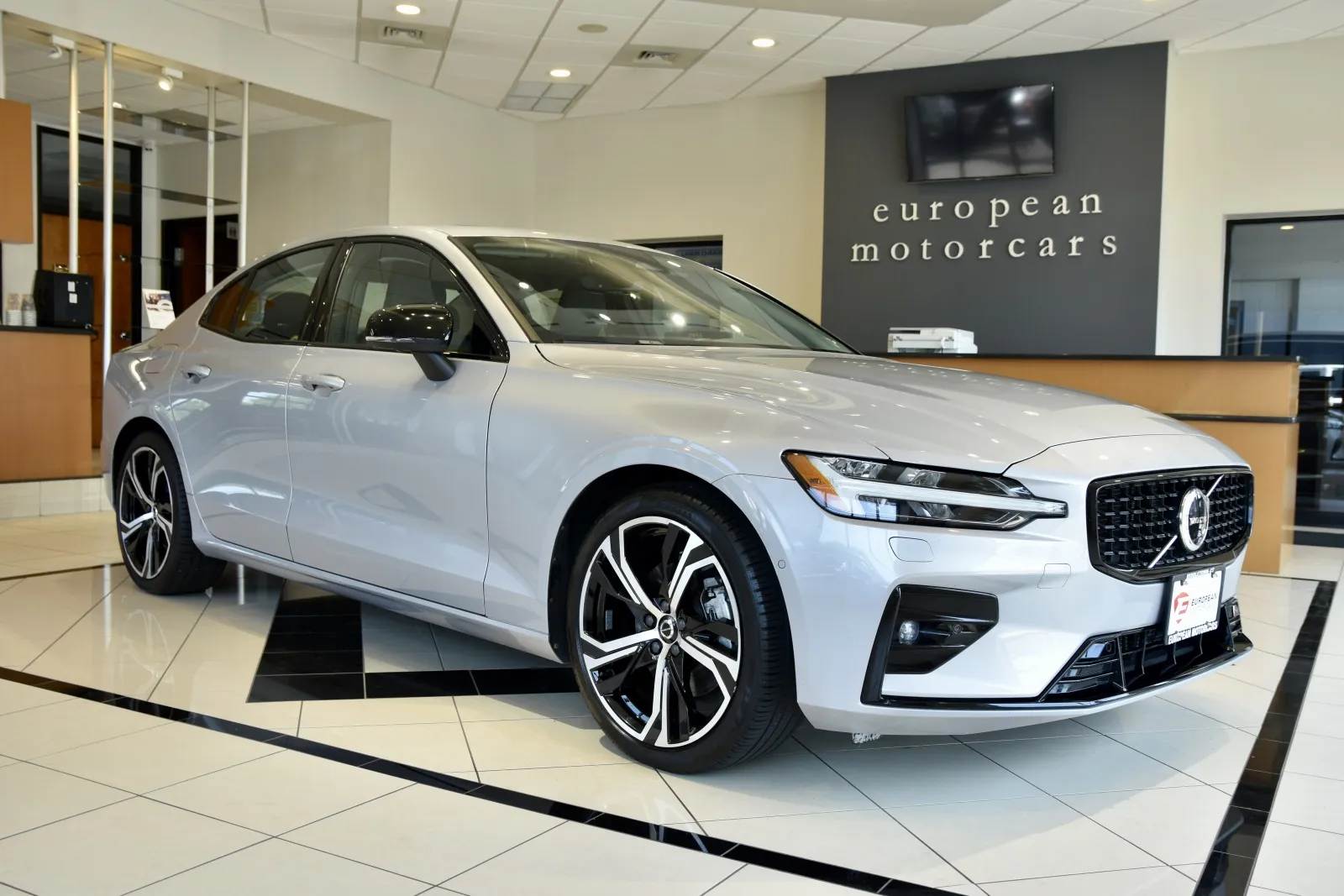 Silver 2024 Volvo S60 B5 Plus Dark Theme for sale in Middletown, CT