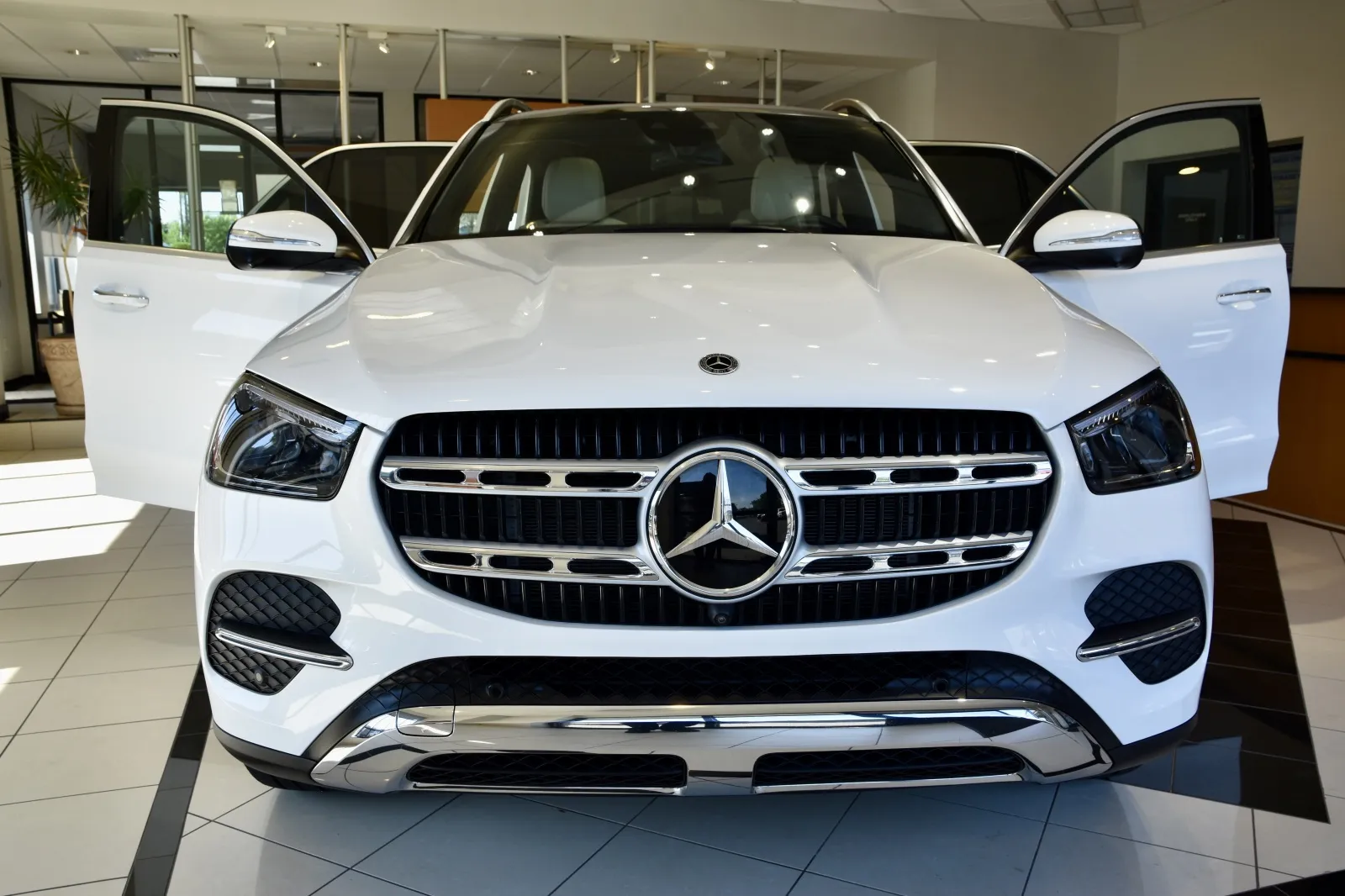 Photos of 2024 Mercedes-Benz GLE 350 4MATIC for sale in Middletown, CT at European Motorcars