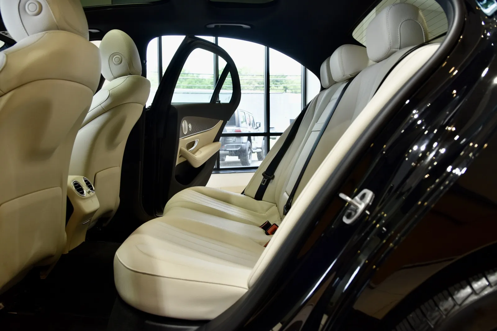 2023 Mercedes Benz E 350 4MATIC photo 8
