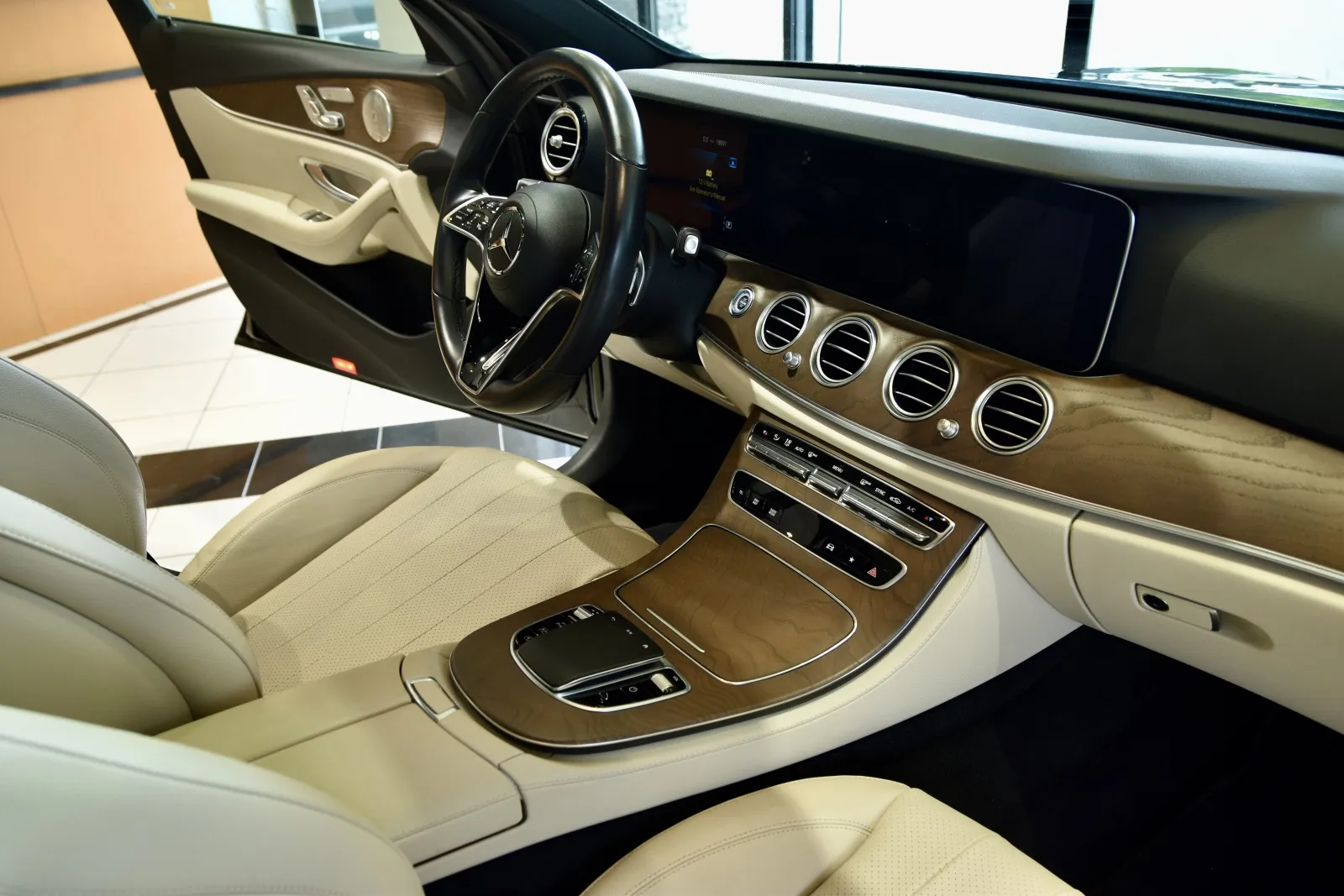 2023 Mercedes Benz E 350 4MATIC photo 16