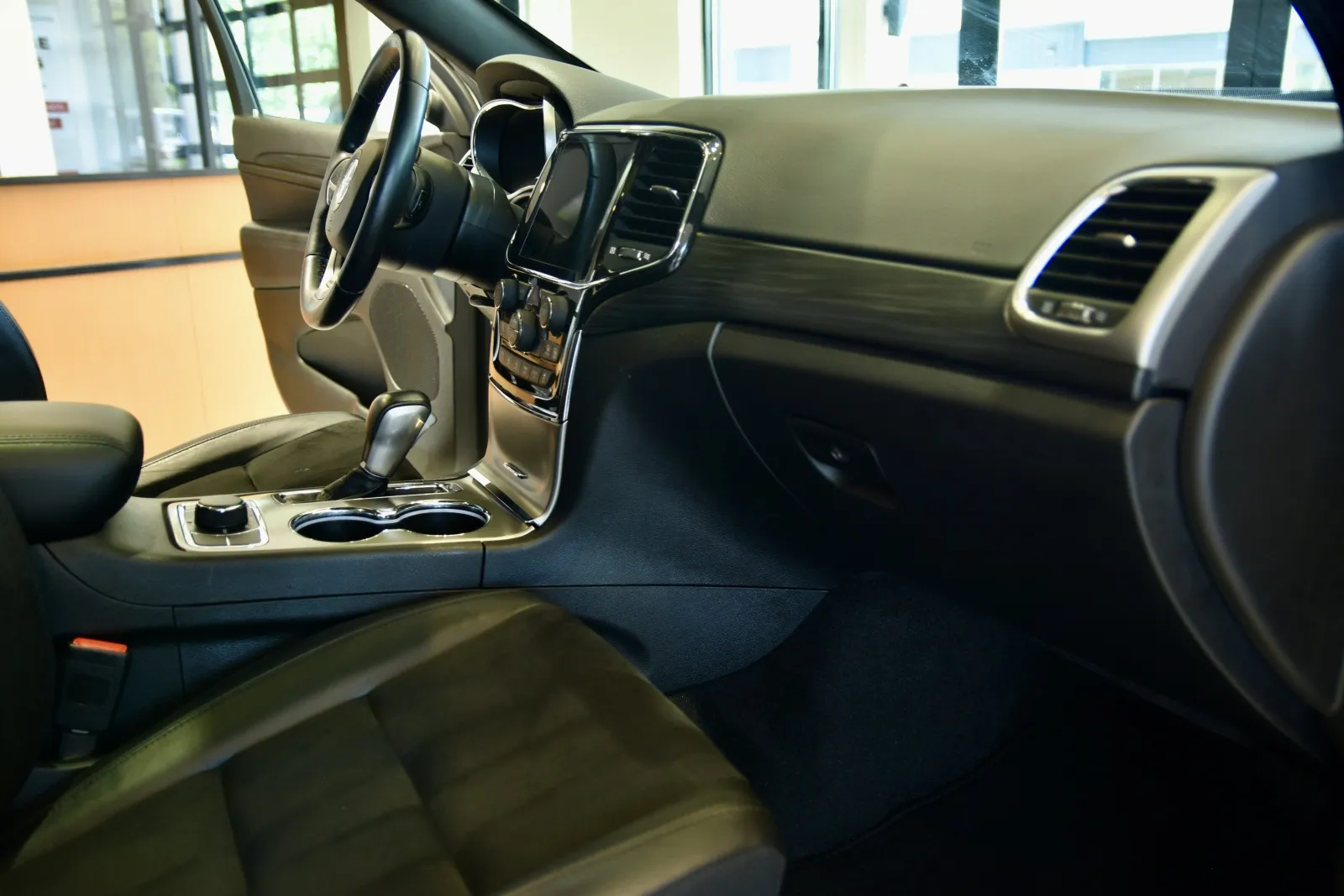 2022 Jeep Cherokee Laredo X Altitude photo 8