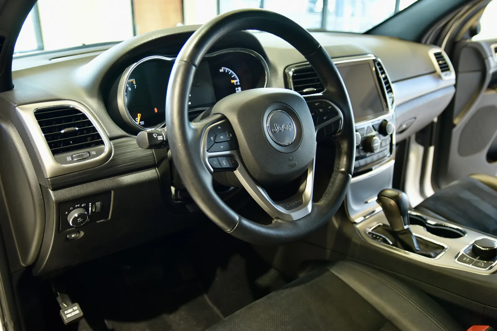 2022 Jeep Cherokee Laredo X Altitude photo 13