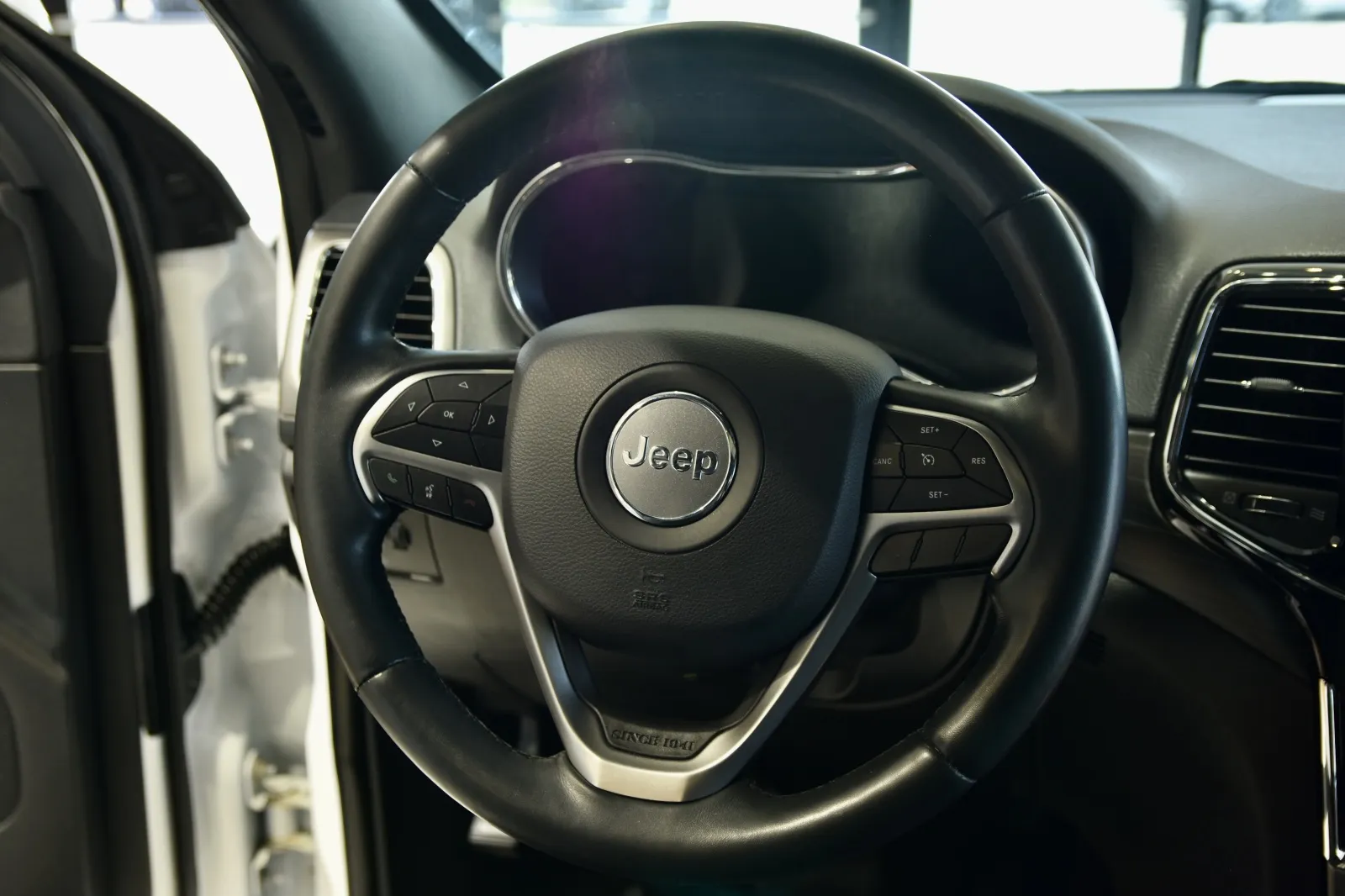2022 Jeep Cherokee Laredo X Altitude photo 25