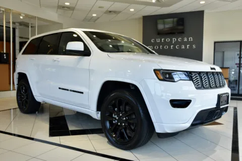 White 2022 Jeep Grand Cherokee WK Laredo X Altitude pkg for sale in Middletown, CT