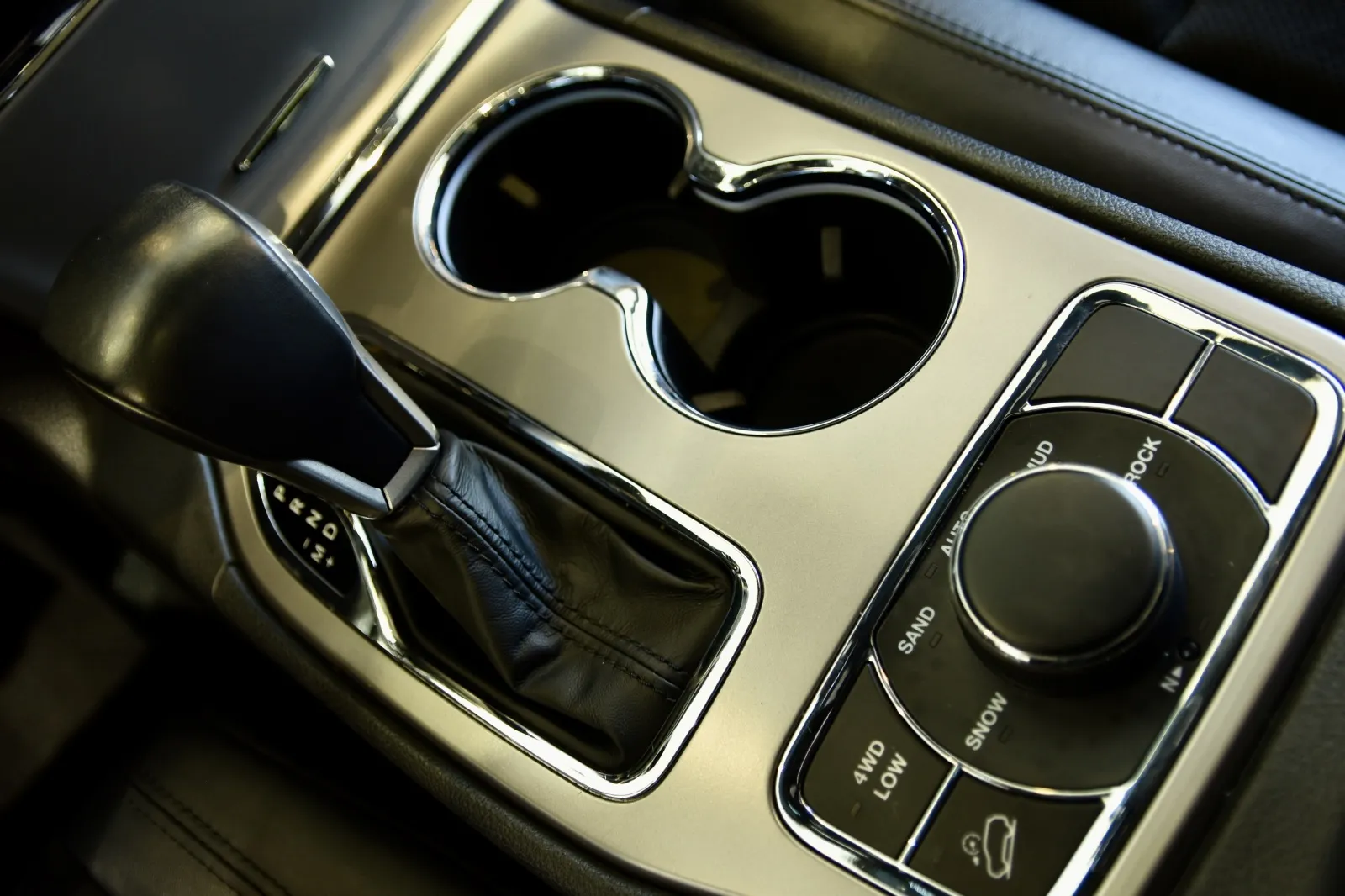 2022 Jeep Cherokee Laredo X Altitude photo 24