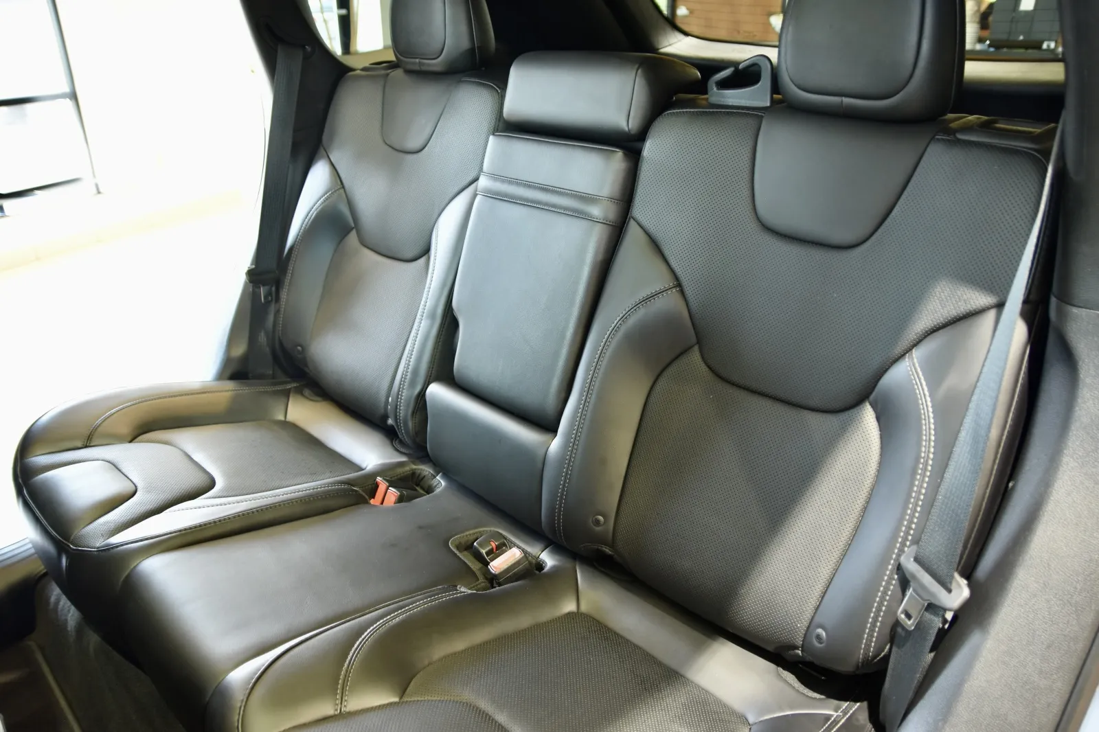 2019 Jeep Cherokee Limited photo 18