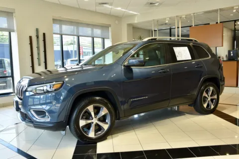Another view of 2019 Jeep Cherokee Limited for sale in Middletown, CT at European Motorcars