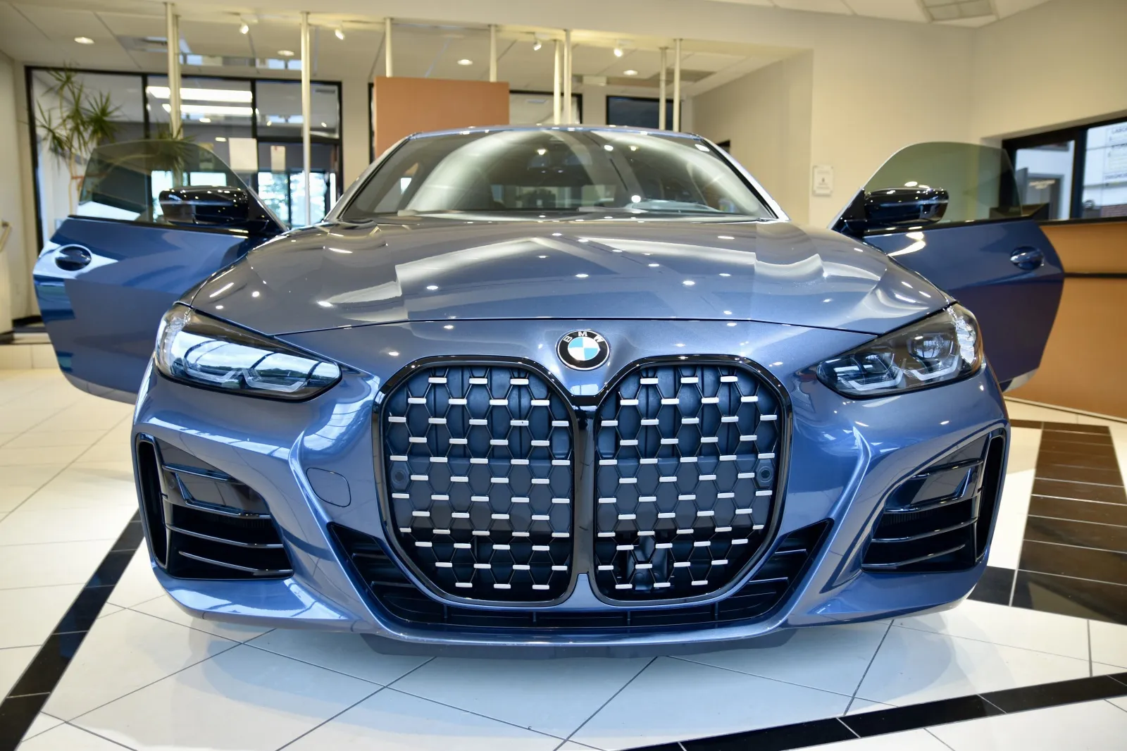 Photos of 2022 BMW 4 Series M440i xDrive for sale in Middletown, CT at European Motorcars