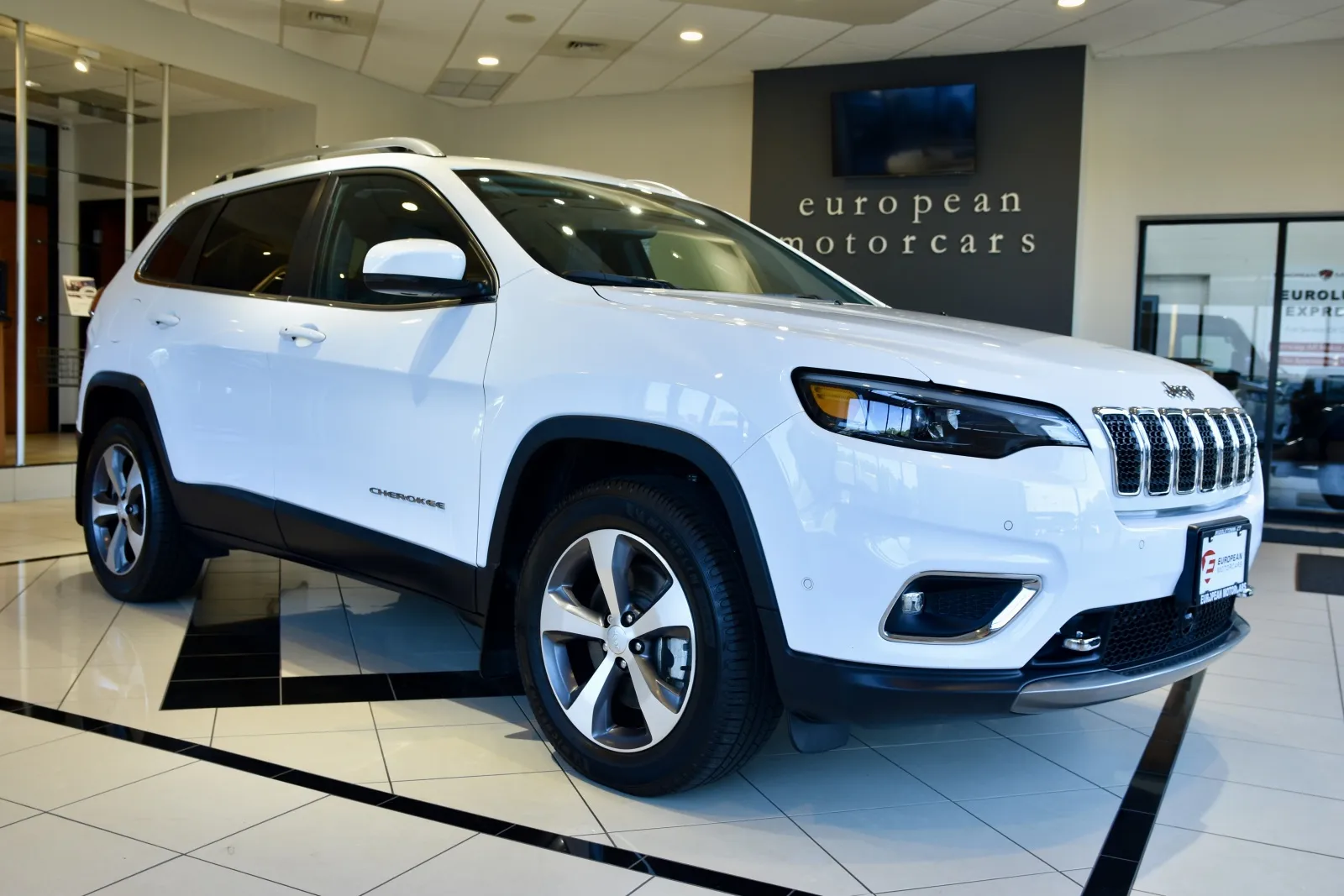 White 2021 Jeep Cherokee Limited for sale in Middletown, CT