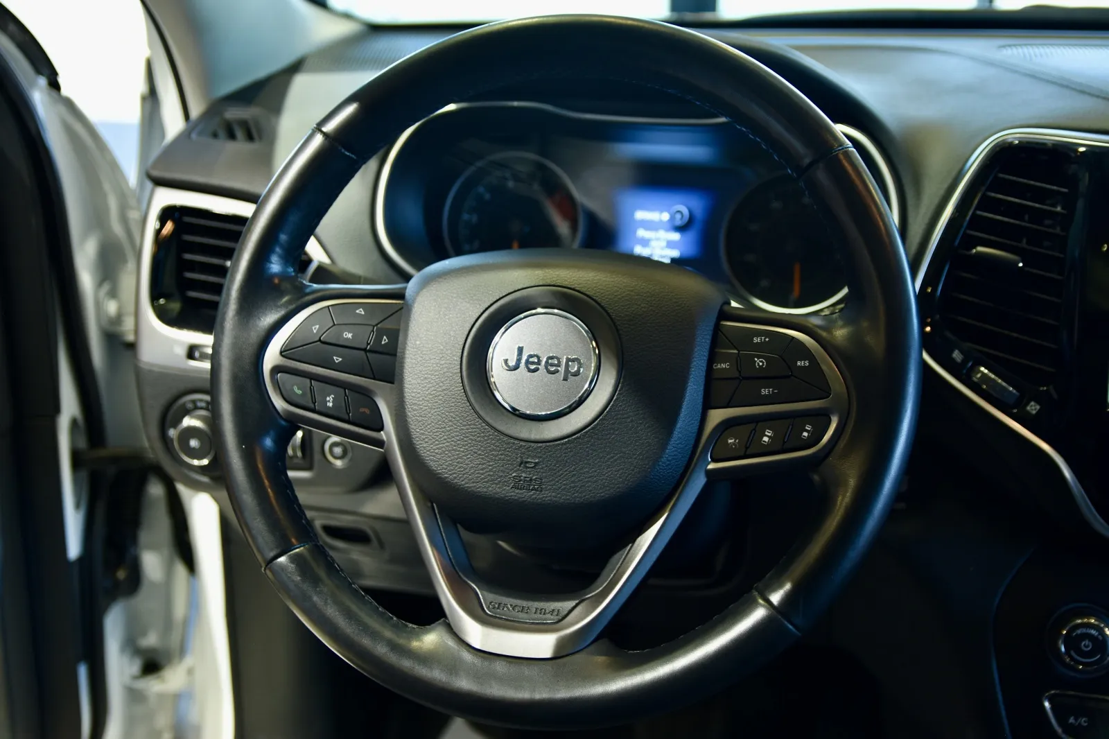 2021 Jeep Cherokee Limited photo 23