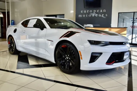 White 2018 Chevrolet Camaro SS for sale in Middletown, CT