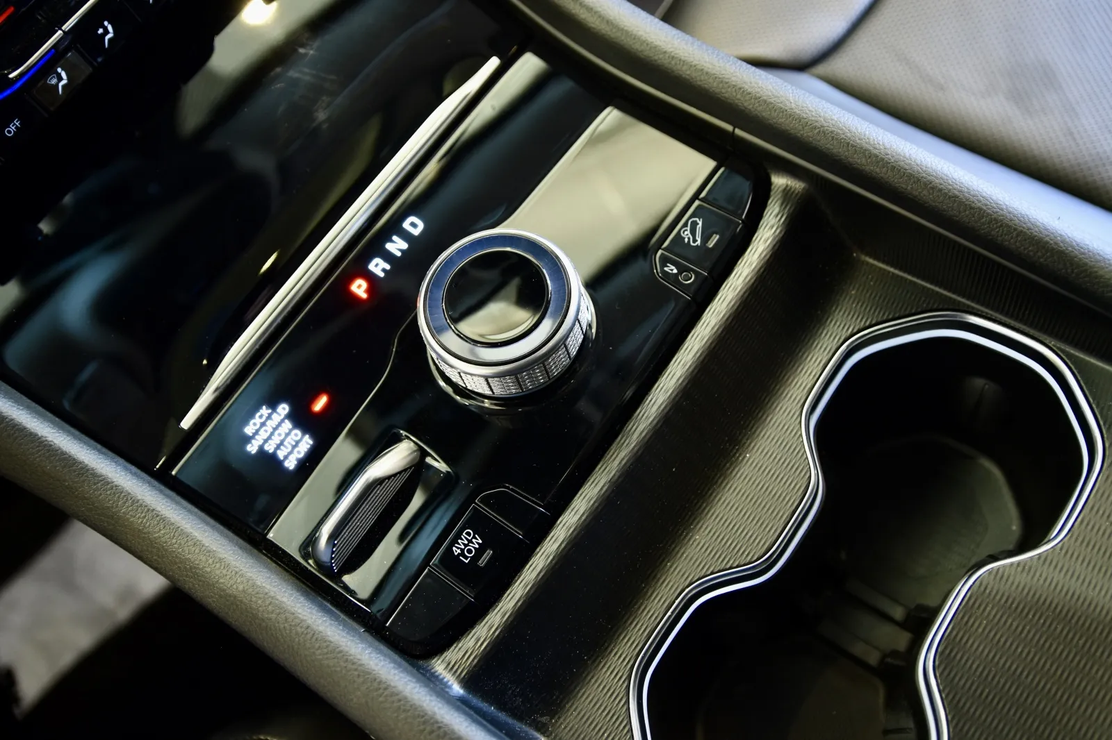 2023 Jeep Grand Cherokee 4xe photo 4