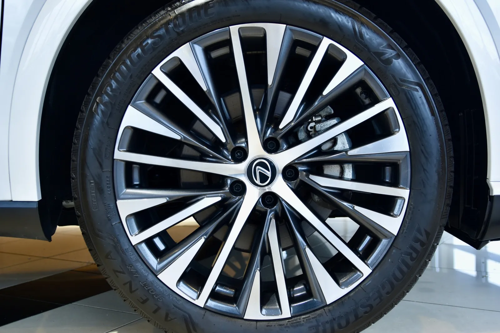 2023 Lexus RX 350 - Photo 10