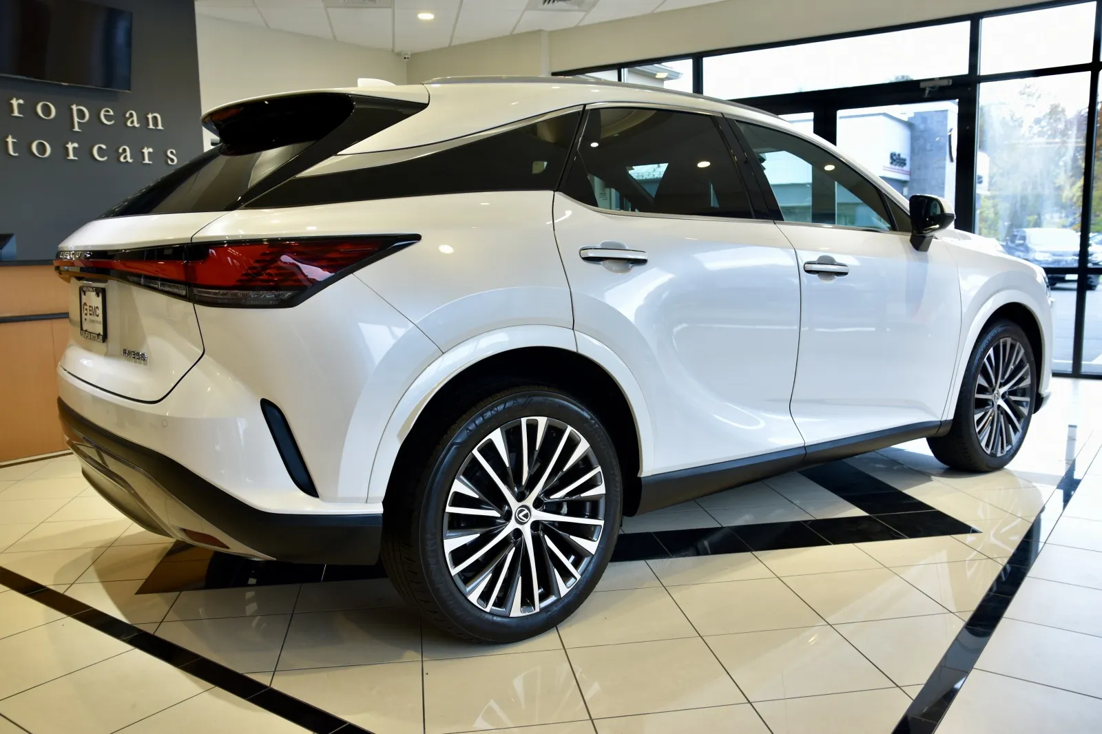 2023 Lexus RX 350 - Photo 6