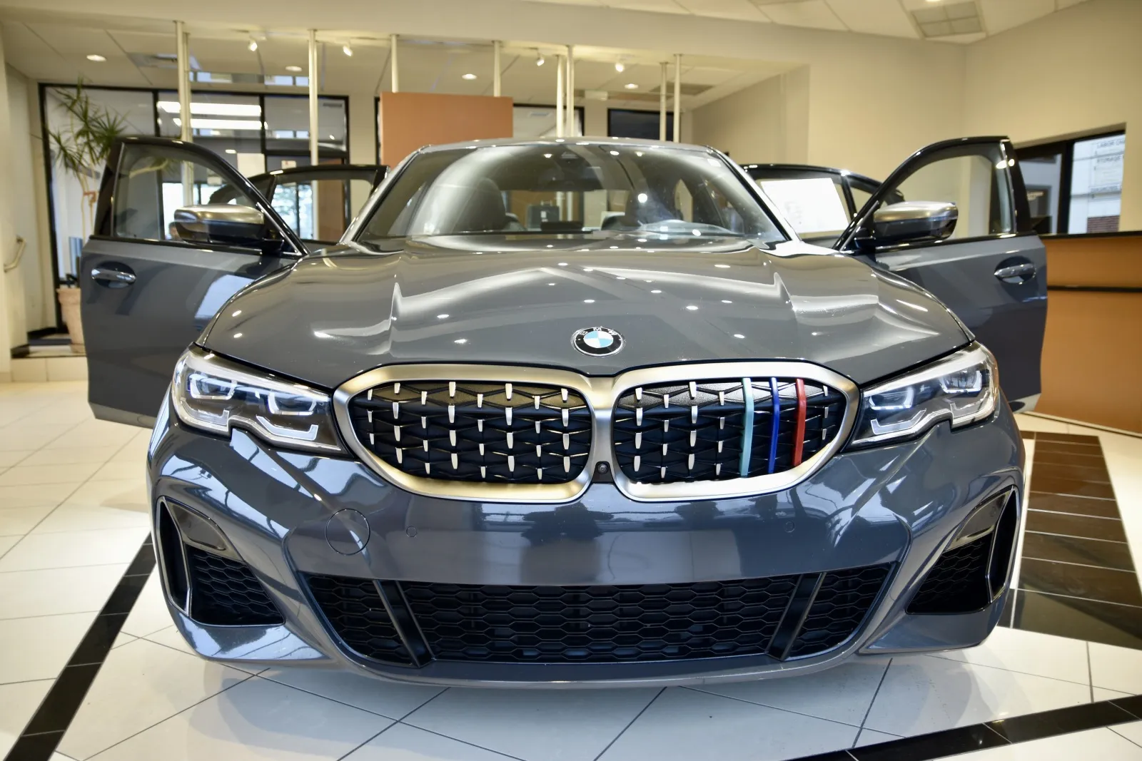 Photos of 2020 BMW 3 Series M340i xDrive for sale in Middletown, CT at European Motorcars