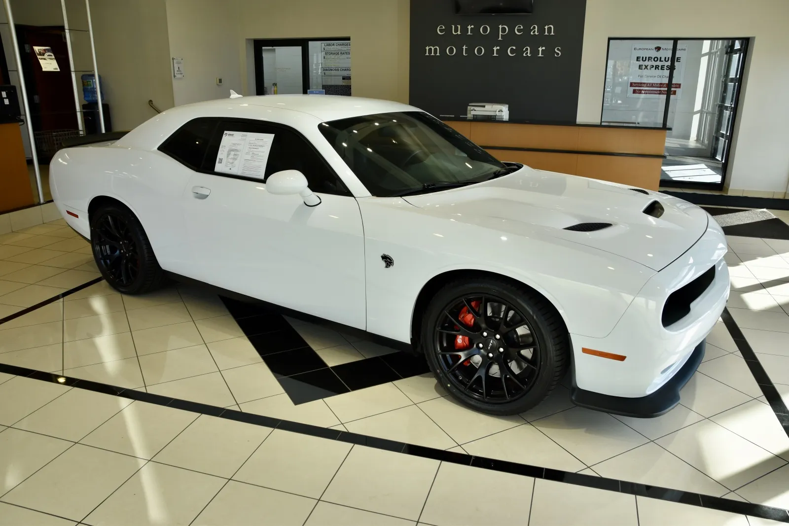 2015 Dodge Challenger SRT8 Hellcat photo 3