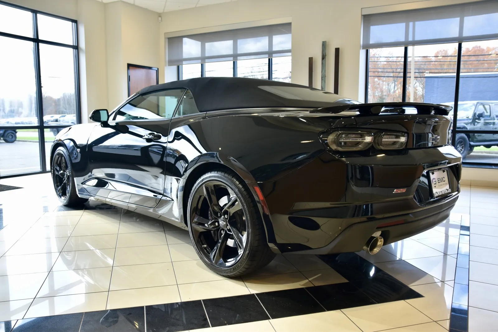 2022 Chevrolet Camaro SS photo 2