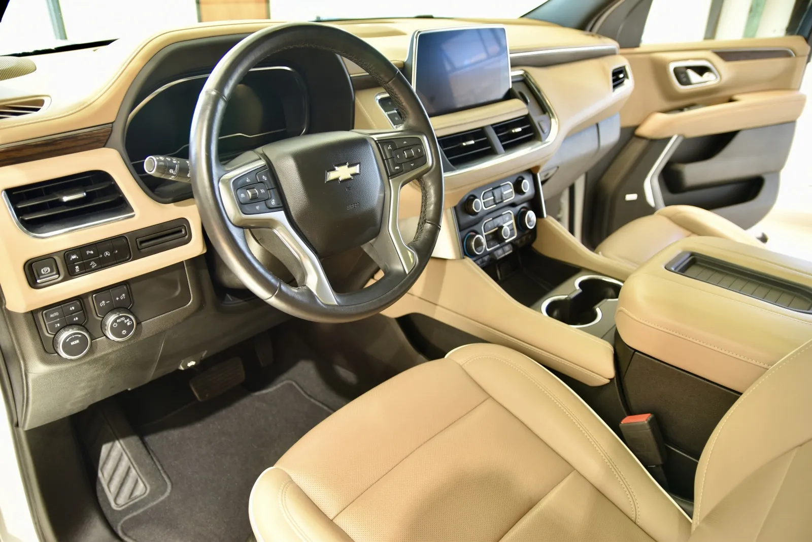 2023 Chevrolet Tahoe Premier photo 4