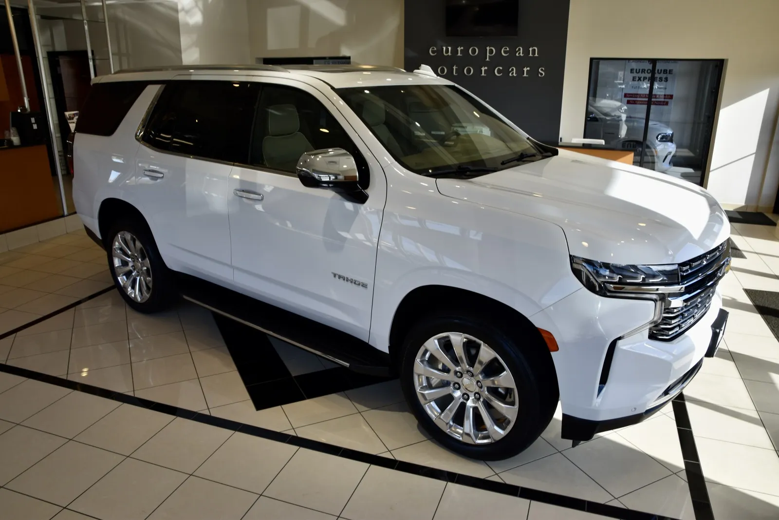 2023 Chevrolet Tahoe Premier photo 3