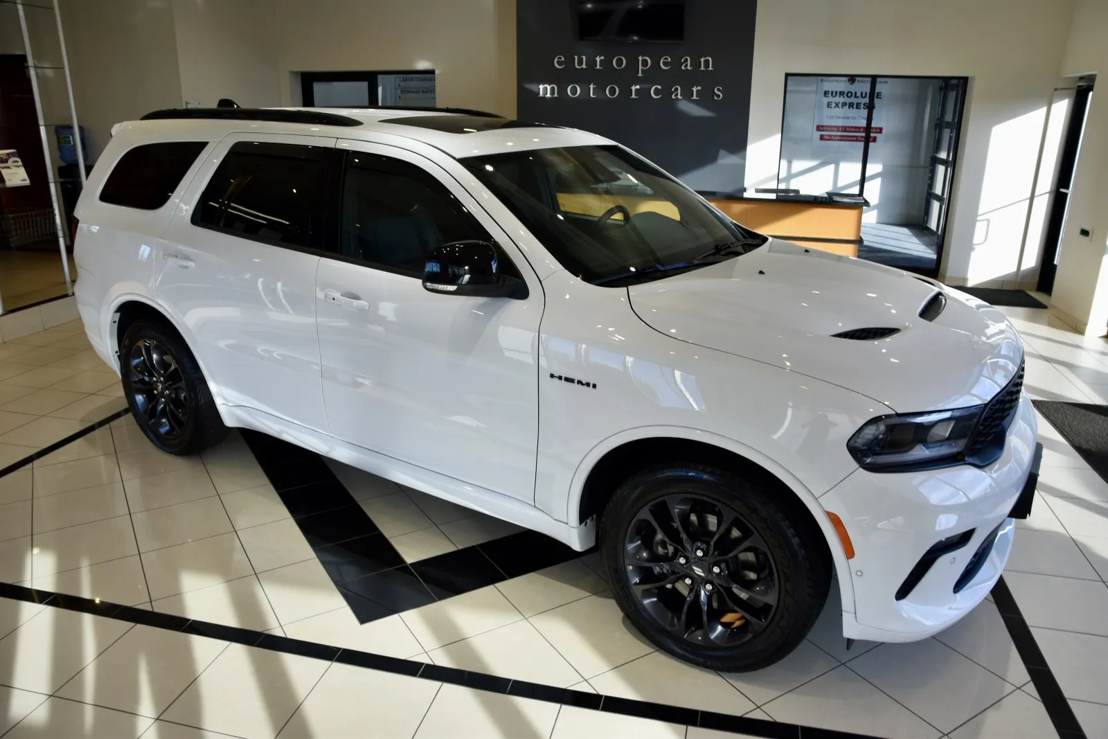 2023 Dodge Durango R/T photo 3