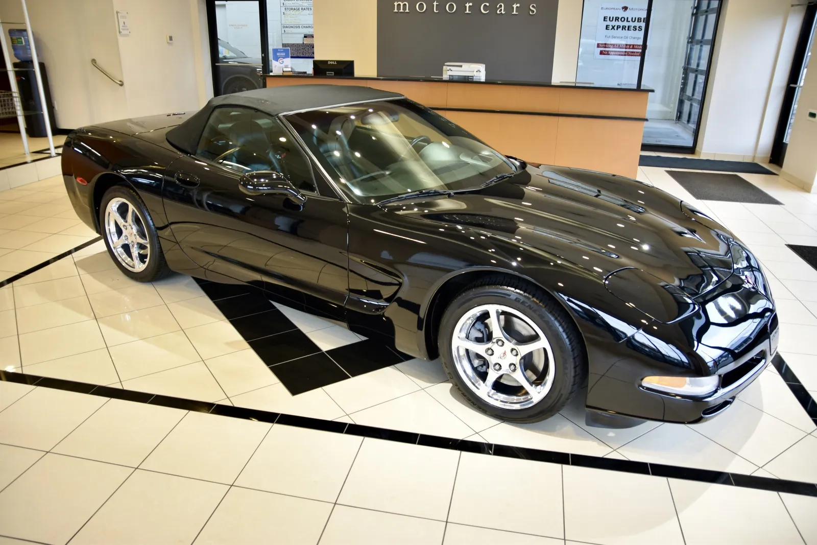 2004 Chevrolet Corvette Base photo 3