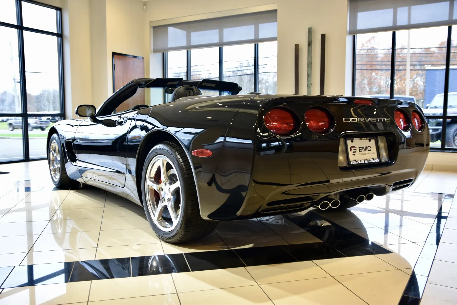 2004 Chevrolet Corvette Base photo 4